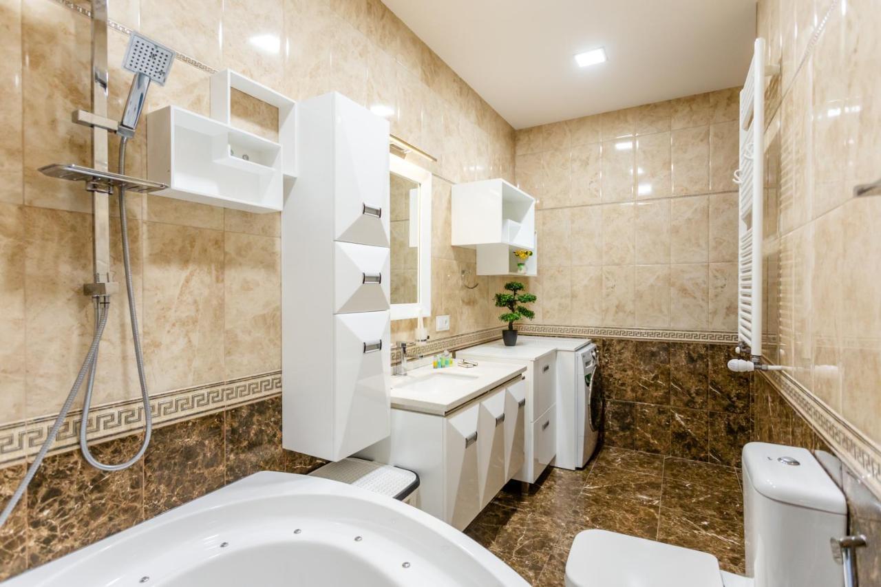 Central Cozy 3Bd-2Bath Apartment Tbilisi Exteriér fotografie